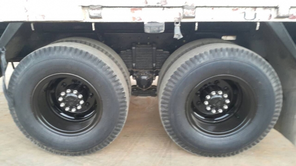 ขายรถสิบล้อหัวคัสซี 1Jสมอทอง 260แรง ปี45 เครื่องเกียร์เดิม หัวไม่เคยทำสี คัสซีสวยทั้งเส้น(กะบะยังไม่ได้ยกลง)