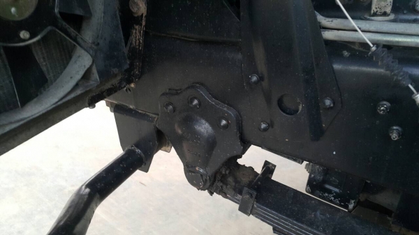 ขายรถสิบล้อหัวคัสซี 1Jสมอทอง 260แรง ปี45 เครื่องเกียร์เดิม หัวไม่เคยทำสี คัสซีสวยทั้งเส้น(กะบะยังไม่ได้ยกลง)