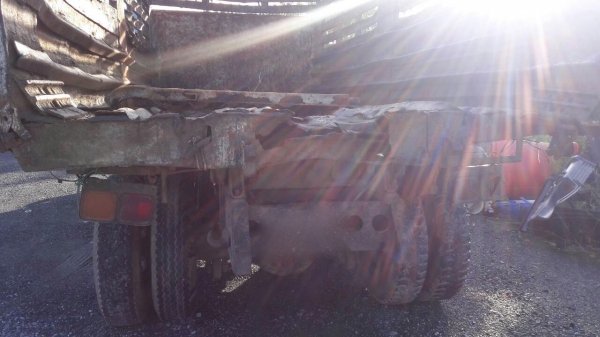 รถฮีโน่ 10 ล้อ ท้ายลาด F17  / 168 แรงม้า. ปี 34   สนใจติดต่อ  081 - 6079515