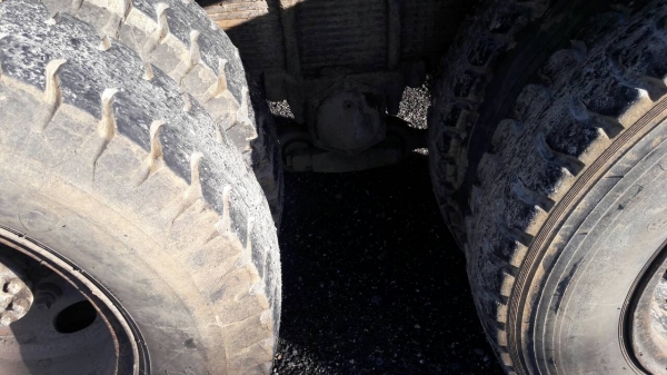 รถฮีโน่ 10 ล้อ ท้ายลาด F17  / 168 แรงม้า. ปี 34   สนใจติดต่อ  081 - 6079515