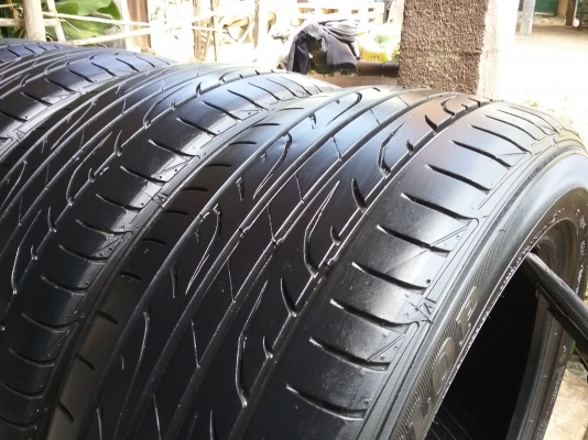 ยางDUNLOP 205 55R16ลงพื้นจริงปลายปี2014สภาพสวย ดอกเยอะ ไม่มีปะ