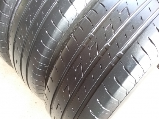 ยางBRIDGESTONE 195 65R15 ปี2014 สภาพสวยดอกเยอะมากคุ้มสุดๆ ยางBRIDGESTONE 195 65R15 ปี2014 สภาพสวยดอกเยอะมากคุ้มสุดๆ
