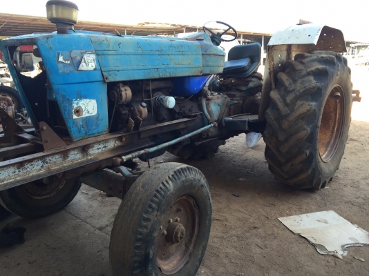 ขายรถไถ FORD. อุปกรณ์ผาน3. เครื่องดี. เกียดี. หางยกได้ปกติ