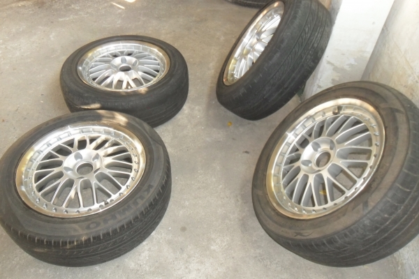 ล้อแม็ก17นิ้ว5รุ114 พร้อมยาง สวยๆ 4 ล้อ ราคา 6900 บาท