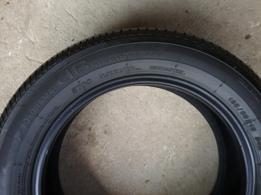 ยางYOKOHAMA 185 60R15ลงพื้นกลางปี2015 สภาพสวยมากๆ คุ้มสุดใช้อีกนาน ยางYOKOHAMA 185 60R15ลงพื้นกลางปี2015 สภาพสวยมากๆ คุ้มสุดใช้อีกนาน