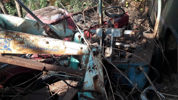 ขายเป็นแชสซี ช่วงล่างด้านหน้า รถตักเอวอ่อน ยันม่าร์