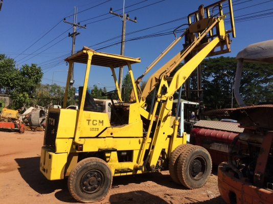 รถตักล้อยาง TCM มือสองจากนอก