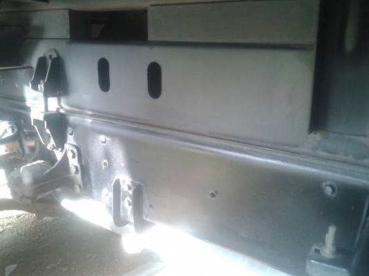 ขายรถบรรทุก 6 ล้อดัมพ์ ISUZU FRR 190 แรงม้าปี 2556 ไมล์ 40000 กม.ราคา 1050000