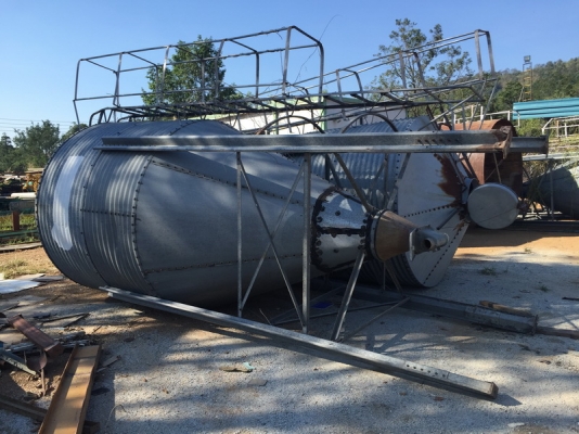 ขายถัง Silo อาหารสัตว์ ขนาด 6000 ลิตร และ 9000 ลิตร มีหลายใบ สภาพสวยพร้อใช้