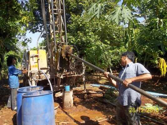 ขายรถเจาะบ่อบาดาล ระบบไฮโดรลิคและอุปกรณ์พร้อม