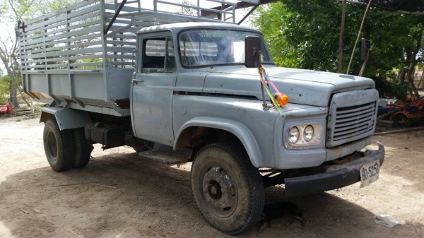 หกล้อดั๊มสวยๆ เดิมๆ 130 แรง Da640