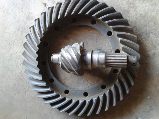 ขายชุดเฟืองท้าย10ล้อหรือ10ล้อFUSOหัวลาก2เพลารุ่นFV5318  380แรงม้า