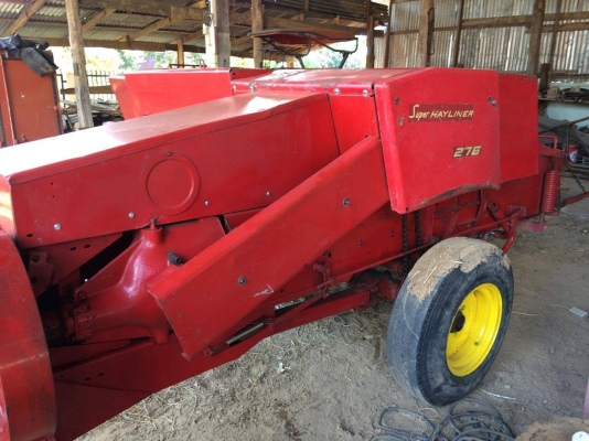 เครื่องอัดฟาง NEW HOLLAND รุ่น 276