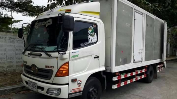 ขายรถ6ล้อ HINO MEGA ตู้บรรทุก ปี51 ยาว5.50เมตร เครื่องดีแคชซีสวย สภาพพร้อมใช้งาน เอกสารพร้อมโอน สนใจโทร 090-8588220คุณนะ 093-3258446คุณบิว หรือเข้าดูสินค้าอื่นๆได้ที่ www.truck.in.th/498 หรือเพจFacebook ณรงค์ ซื้อขายรถมือสอง (เว็บไซต์ส่วนตัว) หรือFacebook