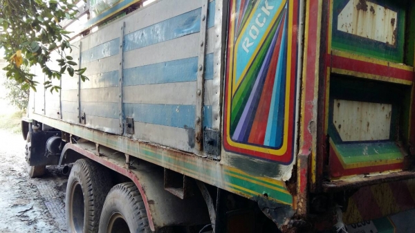 สิบล้อ อีซูชุ FVZ12MY 175 ดั้ม สโลส 2เพา สภาพดีสวยบางเดิมทั้งคัน ทะเบียนพร้อมโอน ราคา 625,000บ ต่อรอง สิบล้อ อีซูชุ FVZ12MY 175 ดั้ม สโลส 2เพา สภาพดีสวยบางเดิมทั้งคัน ทะเบียนพร้อมโอน ราคา 625,000บ ต่อรอง