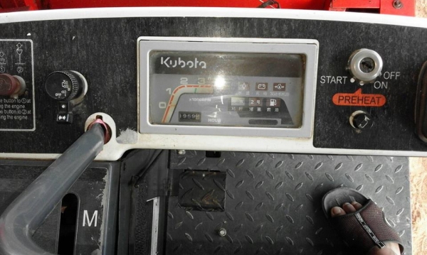 ขายรถเกี่ยวข้าว KUBOTA DC68G ใช้งานน้อย 1959ชม. สภาพพร้อมใช้งาน เอกสารพร้อมโอน สนใจโทร 090-8588220คุณนะ 093-3258446คุณบิว หรือเข้าดูสินค้าอื่นๆได้ที่ www.truck.in.th/498 หรือเพจFacebook ณรงค์ ซื้อขายรถมือสอง (เว็บไซต์ส่วนตัว) หรือFacebook คุณนะ รถบรรทุก ขายรถเกี่ยวข้าว KUBOTA DC68G ใช้งานน้อย 1959ชม. สภาพพร้อมใช้งาน เอกสารพร้อมโอน สนใจโทร 090-8588220คุณนะ 093-3258446คุณบิว หรือเข้าดูสินค้าอื่นๆได้ที่ www.truck.in.th/498 หรือเพจFacebook ณรงค์ ซื้อขายรถมือสอง (เว็บไซต์ส่วนตัว) หรือFacebook คุณนะ รถบรรทุก