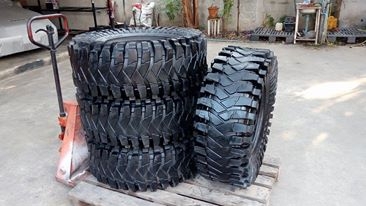 ... ขายยาง MT 315 / 37 R16  /  2  ชุด