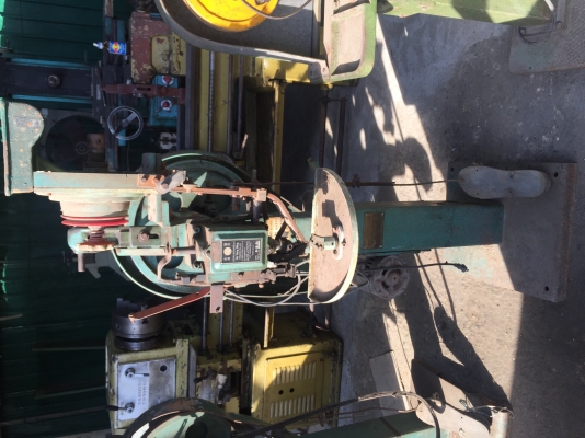 ขายเครื่องตอกตาไก่ใต้หวันมอเตอร์ครึ่งแรงมี3ตัวๆละ6000ครับ