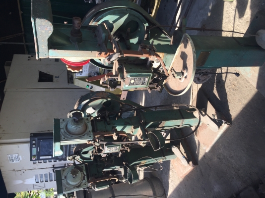 ขายเครื่องตอกตาไก่ใต้หวันมอเตอร์ครึ่งแรงมี3ตัวๆละ6000ครับ