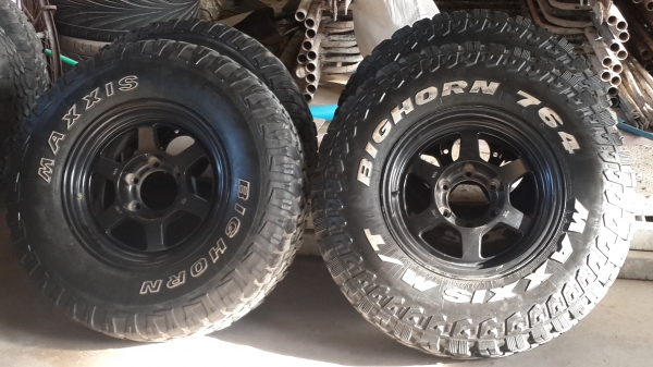 ขายแม็ก พร้อมยาง 4 เส้น