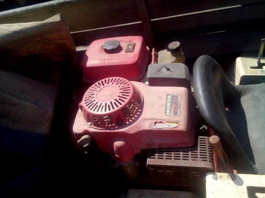 ขายรถตัดหญ้านั่งขับเก่าญี่ปุ่น 13 HP  HONDA