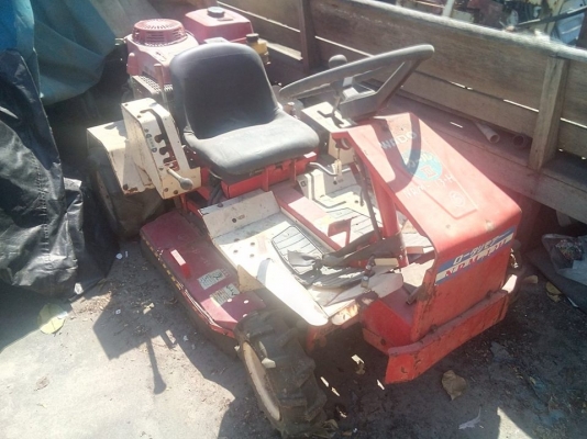 ขายรถตัดหญ้านั่งขับเก่าญี่ปุ่น 13 HP  HONDA