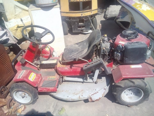 ขาย รถตัดหญเาเก่าญี่ปุ่นครับ 0835662999 16 HP 2 สูบ