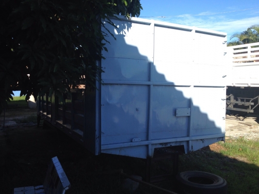 ขายกะบะไม่ดั้มสิบล้อ 6 เมตร