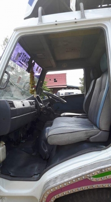 หกล้อ hino FC2W เครื่องWO4D 120 ยาว 4.30 เมตร รถห้าง เครื่องดีคันซีสวย กะบะสวย ยางดี เอกสารพร้อมโอน หกล้อ hino FC2W เครื่องWO4D 120 ยาว 4.30 เมตร รถห้าง เครื่องดีคันซีสวย กะบะสวย ยางดี เอกสารพร้อมโอน