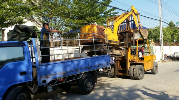 จัดขึ้นรถ ไปตราดให้แล้วนะครับ รถขุด สภาพพร้อมใช้งาน ราคาไม่ถึงแสน