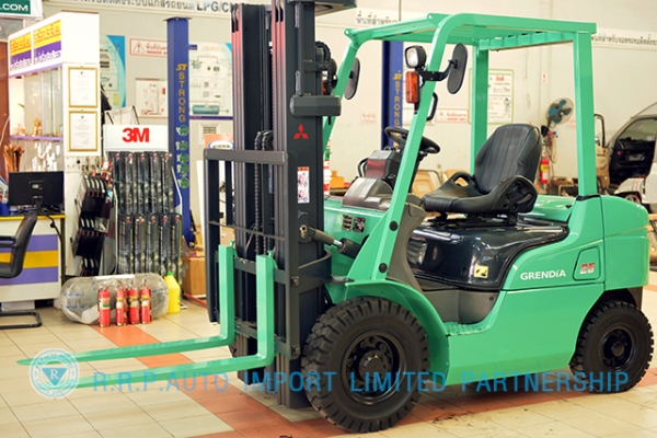 ขายรถโฟล์คลิฟท์มือสอง MITSUBISHI  รุ่น FD25D-51812  ราคา xxx,xxx บาท นำเข้าจากประเทศญี่ปุ่น 100\% ไม่เคยใช้งานในประเทศไทย