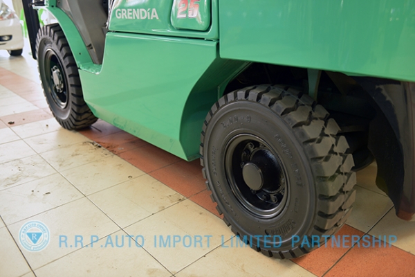 ขายรถโฟล์คลิฟท์มือสอง MITSUBISHI  รุ่น FD25D-51812  ราคา xxx,xxx บาท นำเข้าจากประเทศญี่ปุ่น 100\% ไม่เคยใช้งานในประเทศไทย