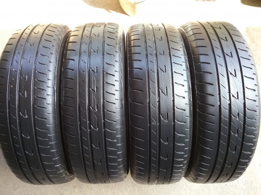 ยางบริดจสโตน 185 60R15 ปี2014 สภาพสวย ดอกเยอะมากๆ ไม่มีปะ