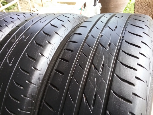 ยางบริดจสโตน 185 60R15 ปี2014 สภาพสวย ดอกเยอะมากๆ ไม่มีปะ