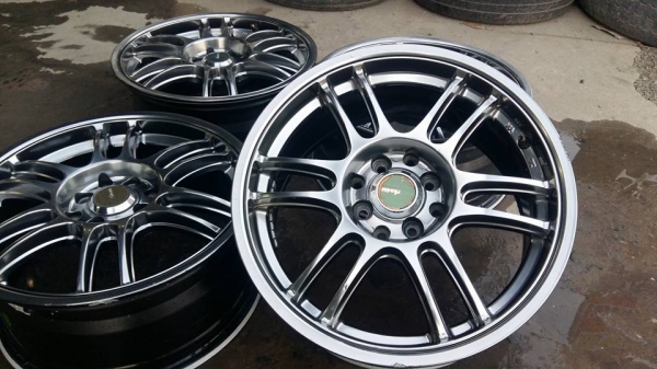 ขายล้อแม็ก มือ2 advanti 16" สนใจติดต่อ ตาเล็ก ล้อและยาง 081-3747940