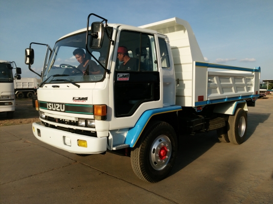 ขาย ROCKY ดั้มพ์ดิน เครื่อง 6BD1 กระบะยาว 4 เมตร กว้าง 2.35 เมตร ยางใหญ่ ช่วงล่างใหญ่ ทำใหม่ทั้งคัน