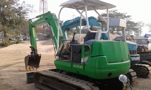 ขายรถขุดเล็ก MITSUBISHI mm45 B