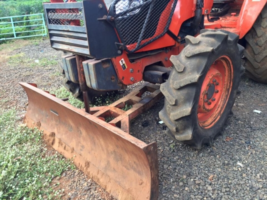 Kubota ปี53 วิ่ง 4,000 ชม M7040 70แรง 2 เพลา มีอุปกรณ์ดันหน้า กับ หางหลังให้1ชิ้นครับ รถอยู่โคราช 400,000 0866642442