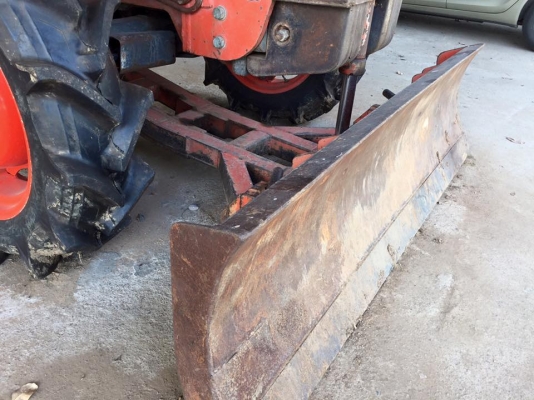 Kubota ปี53 วิ่ง 7,600 ชม M7040 70แรง 2 เพลา มีอุปกรณ์ดันหน้า ยางหน้าใหม่ รถอยู่พิจิตร 380,000 0866642442