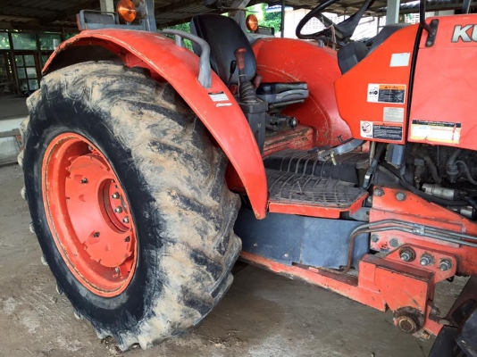 Kubota ปี53 วิ่ง 7,600 ชม M7040 70แรง 2 เพลา มีอุปกรณ์ดันหน้า ยางหน้าใหม่ รถอยู่พิจิตร 380,000 0866642442