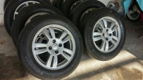 ล้อแม็กติดรถขอบ15พร้อมยางสวยๆ