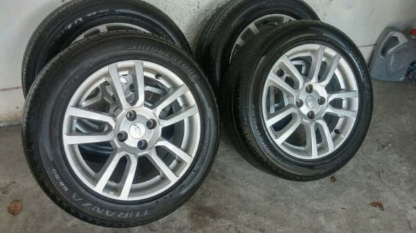 ล้อแม็กขอบ16พร้อมยางบริสโตนสภาพดี