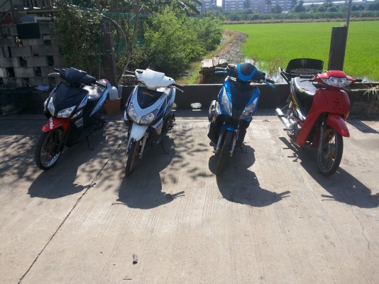 4คันสุดท้าย คันละ 7900 ขายตามสภาพ สตาทติดขับได้ทุกคัน เล่มพร้อมชุดโอน ภาษีขาด รถอยู่นนทบุรี 0843545593