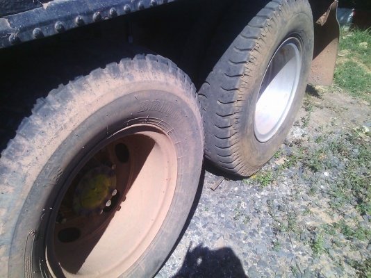 รถ10ล้อดั้ม อิซูสุร็อคกี้ 175แรงม้า 2เพลา แอร์เย็น ยางใหม่10เส้น ช่วงล่างแน่น เครื่องไม่เหยิ้ม สภาพพร้อมใช้งาน