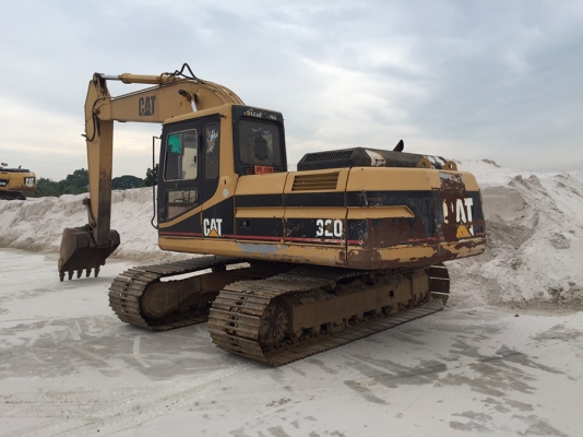 CAT 320 รถมีเล่มทะเบียนจริง พร้อมใช้งาน