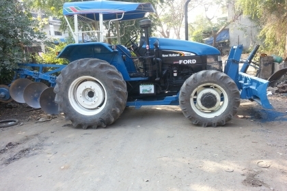 ด่วน ! ลดสุด ๆ ยอมขาดทุนย่อยยับ ขายรถไถฟอร์ด TS 90 สองเพลา NEW HOLLAND เกียร์กลางแท้ สพ. ไม่มีหางแล้ว สภาพกริบ