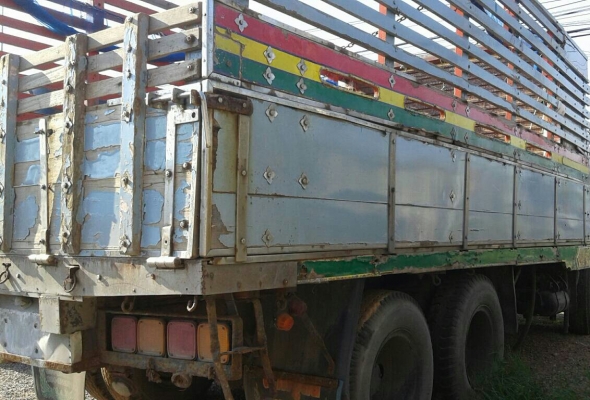 สิบล้อ อีซูซุ ยกหัวร็อค JCM 175 เพาเดียว แอร์ ทิฟฟี พ.เวอร์ ช่วงยาว6.30ม สภาพดีสวยๆพร้อมใช้งาน ใช้ 2ระบบ น้ำมัน+ก๊าส NGV  แบบประหยัด ทะเบียนพร้อมโอน