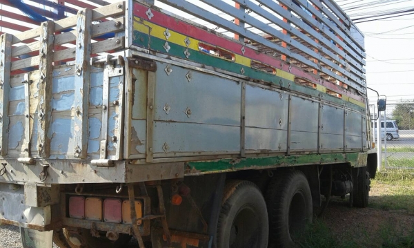 สิบล้อ อีซูซุ ยกหัวร็อค JCM 175 เพาเดียว แอร์ ทิฟฟี พ.เวอร์ ช่วงยาว6.30ม สภาพดีสวยๆพร้อมใช้งาน ใช้ 2ระบบ น้ำมัน+ก๊าส NGV  แบบประหยัด ทะเบียนพร้อมโอน