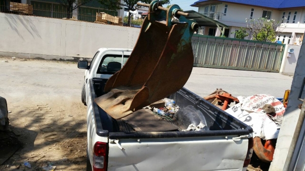 แจ้งลูกค้า อุตรดิตถ์ครับ มือขุด บุ้งกี๋ สำหรับรถขุด แบคโฮ จัดส่งแล้วนะครับ กับเกรียงฟ้า ขนส่ง แจ้งลูกค้า อุตรดิตถ์ครับ มือขุด บุ้งกี๋ สำหรับรถขุด แบคโฮ จัดส่งแล้วนะครับ กับเกรียงฟ้า ขนส่ง