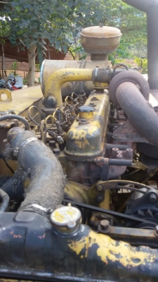 รถแม็คโค ยี่ห้อ KOMATSU รุ่น PC200 รุ่น 3